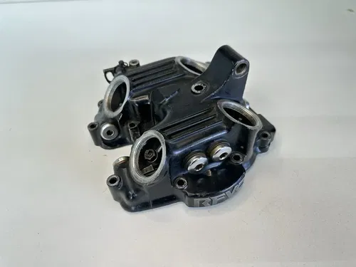 USED OEM 1985 85 HONDA XR250R XR 250 R CYLINDER HEAD COVER W ROCKER ARMS