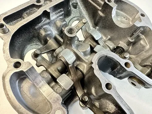 USED OEM 1985 85 HONDA XR250R XR 250 R CYLINDER HEAD COVER W ROCKER ARMS