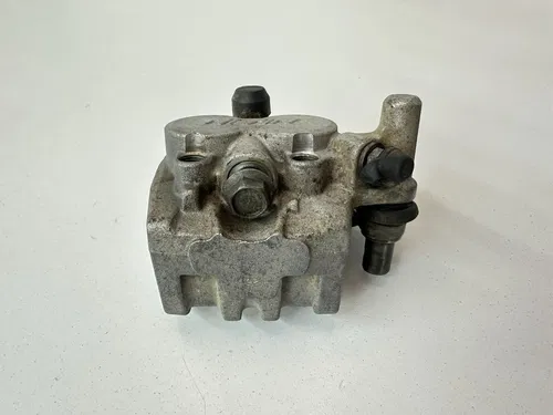 USED OEM 93 94 95 96 97 YAMAHA YZ 125 250 COMPLETE FRONT BRAKE CALIPER & MOUNT