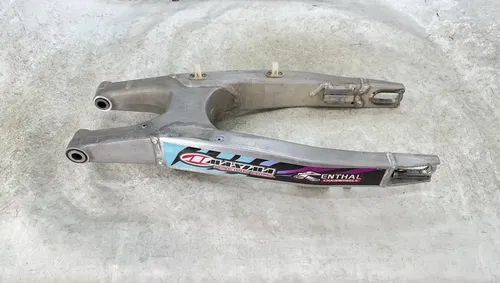 USED OEM 11 2011 KAWASAKI KX450F KXF 450 REAR SWINGARM SWING ARM 33001-0245