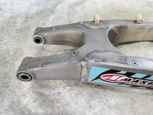 USED OEM 11 2011 KAWASAKI KX450F KXF 450 REAR SWINGARM SWING ARM 33001-0245