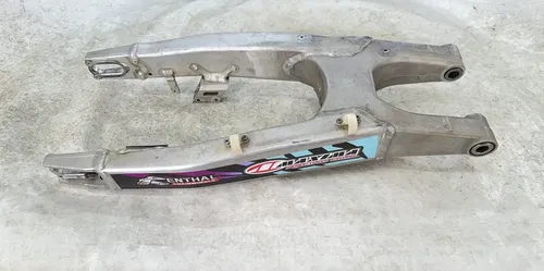 USED OEM 11 2011 KAWASAKI KX450F KXF 450 REAR SWINGARM SWING ARM 33001-0245