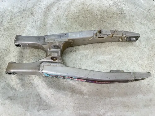 USED OEM 11 2011 KAWASAKI KX450F KXF 450 REAR SWINGARM SWING ARM 33001-0245