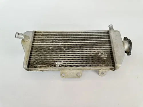 USED OEM 06 2006 YAMAHA YZ250F RIGHT SIDE COOLING RAD RADIATOR 5XC-12461-90-00