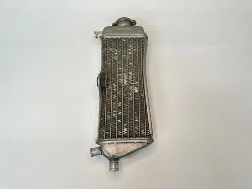 USED OEM 96 97 98 99 00 01 YAMAHA YZ 250 YZ250 RIGHT FILL SIDE RAD RADIATOR