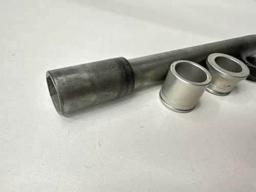 99-04 YAMAHA YZ 125 250 YZ250F / 03 04 YZ450F FRONT WHEEL AXLE W SPACERS & NUT