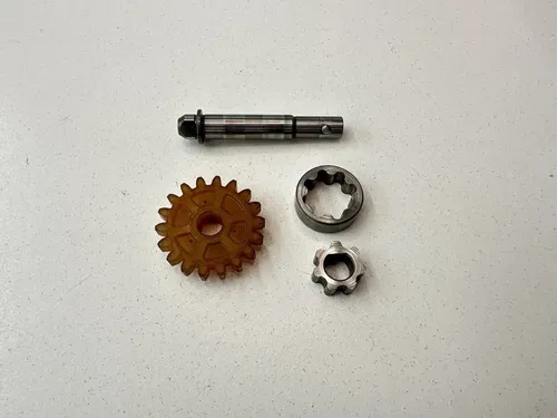 OEM 04-09 HONDA CRF250R / 04-17 CRF250X OIL PUMP SHAFT GEAR & ROTOR SET ASSY