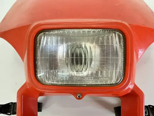 USED OEM 1985 85 HONDA XR250R XR 250 / 84-85 XR200R HEADLIGHT HEAD LIGHT W CASE