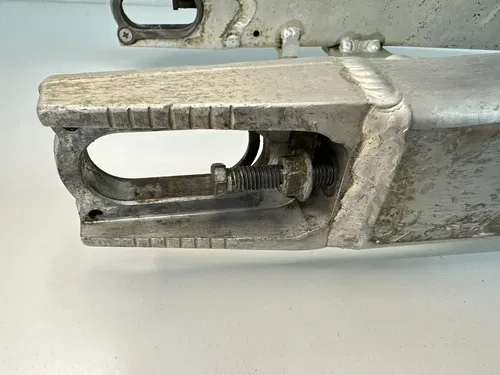 USED OEM 06 2006 KAWASAKI KX450F REAR SWINGARM SWING ARM 33001-0085