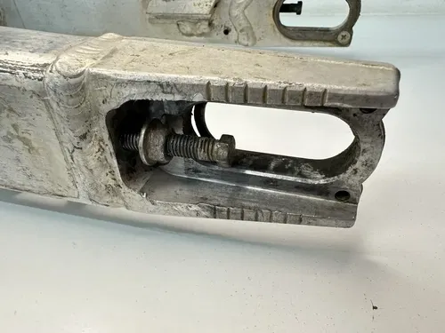 USED OEM 06 2006 KAWASAKI KX450F REAR SWINGARM SWING ARM 33001-0085