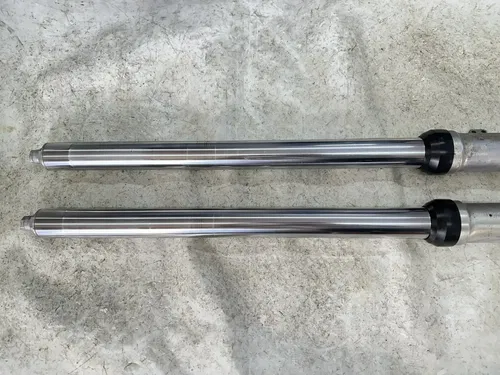 USED OEM 1986 86 KAWASAKI KX250 KX 250 LEFT & RIGHT FRONT FORKS SUSPENSION SET