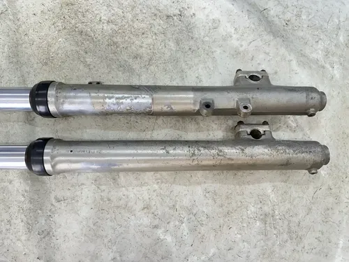 USED OEM 1986 86 KAWASAKI KX250 KX 250 LEFT & RIGHT FRONT FORKS SUSPENSION SET