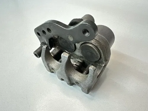 #2 OEM 92-95 SUZUKI RM 125 RM125 FRONT BRAKE CALIPER & MOUNT 59300-27C11-999