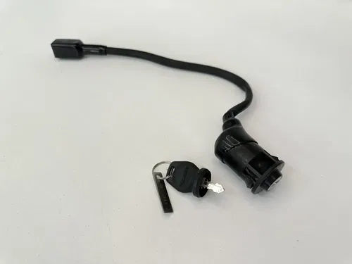 USED OEM 2007 07 POLARIS 200 SAWTOOTH IGNITION SWITCH & KEY ASSY 0453991