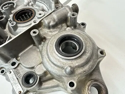 OEM 2008 08 HONDA CRF250R CRF 250R LEFT SIDE ENGINE MOTOR CASE CRANKCASE