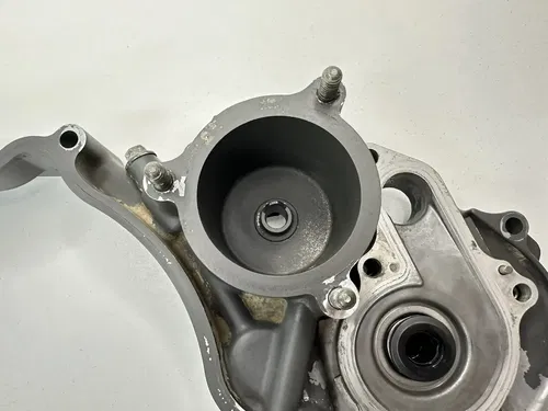OEM 00 01 SUZUKI DR-Z DRZ 400 S SM DRZ400S RIGHT INNER CRANKCASE CLUTCH COVER