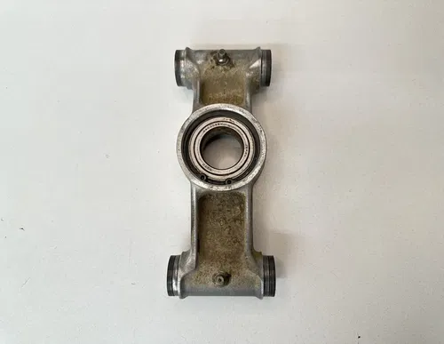 #2 OEM 03-08 YAMAHA 660 GRIZZLY LEFT RIGHT REAR STEERING KNUCKLE (BAD BEARINGS)
