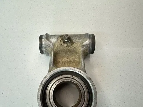 #2 OEM 03-08 YAMAHA 660 GRIZZLY LEFT RIGHT REAR STEERING KNUCKLE (BAD BEARINGS)