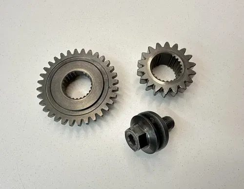 #2  07 08 09 HONDA CRF250R CRANKSHAFT PRIMARY CLUTCH DRIVE BALANCE GEARS & BOLT