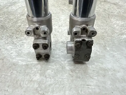USED OEM 95 1995 YAMAHA YZ125 YZ 125 LEFT & RIGHT FRONT FORKS SUSPENSION SET