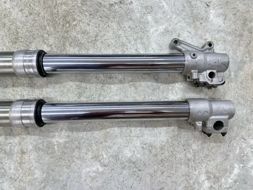 USED OEM 95 1995 YAMAHA YZ125 YZ 125 LEFT & RIGHT FRONT FORKS SUSPENSION SET