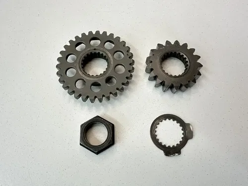 USED OEM 01-07 YAMAHA YZ250F WR250F CRANKSHAFT CLUTCH PRIMARY DRIVE GEARS & NUT