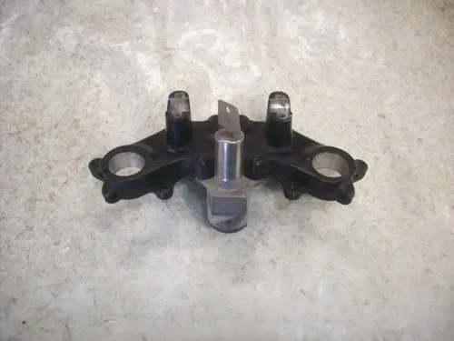 USED 81 82 HONDA CB 750 C CUSTOM TOP BRIDGE BAR CLAMP W IGNITION SWITCH & KEY