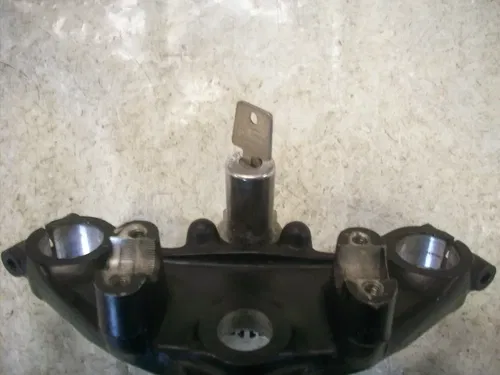 USED 81 82 HONDA CB 750 C CUSTOM TOP BRIDGE BAR CLAMP W IGNITION SWITCH & KEY