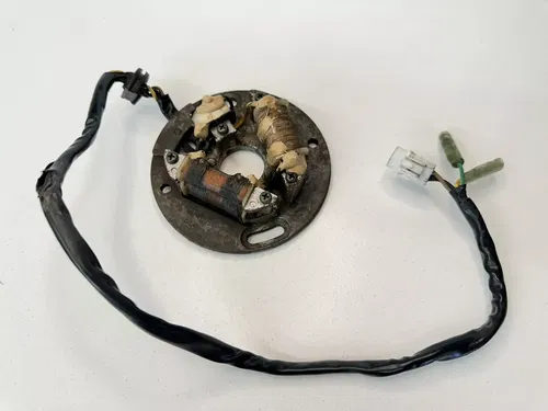 USED OEM 90-95 YAMAHA YZ 250 / 91-97 WR250 STATOR GENERATOR 3SP-85560-11-00