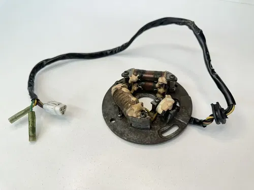 USED OEM 90-95 YAMAHA YZ 250 / 91-97 WR250 STATOR GENERATOR 3SP-85560-11-00