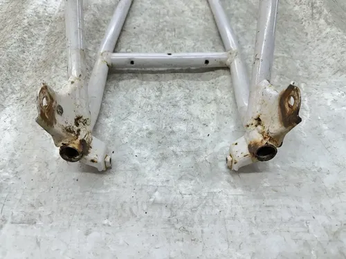 OEM 1996 96 YAMAHA YZ250 YZ 250 SUBFRAME SUB FRAME SEAT RAIL 4SR-21190-00-UJ