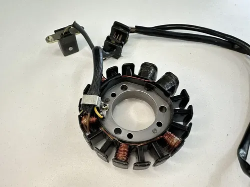 #2 OEM 87-04 KAWASAKI 250 MOJAVE ENGINE MOTOR STATOR GENERATOR W PICKUP COIL