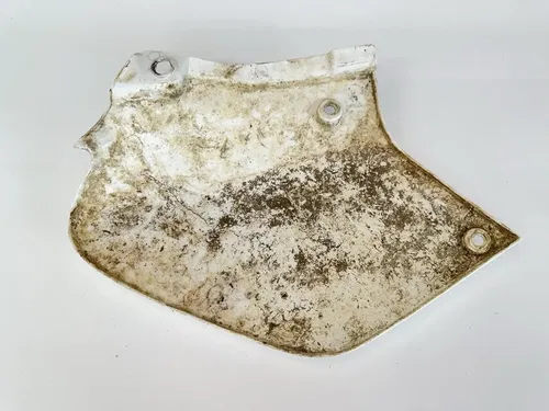 USED OEM 96-04 HONDA XR250R XR 250 WHITE LEFT SIDE COVER NUMBER PLATE
