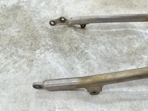 USED OEM 06 07 08 09 HONDA CRF250R SUBFRAME SUB FRAME SEAT RAIL 50200-KRN-850
