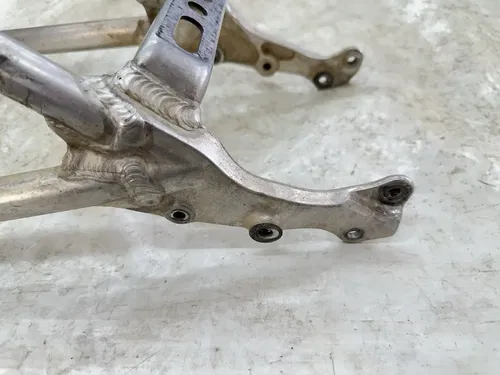 USED OEM 06 07 08 09 HONDA CRF250R SUBFRAME SUB FRAME SEAT RAIL 50200-KRN-850
