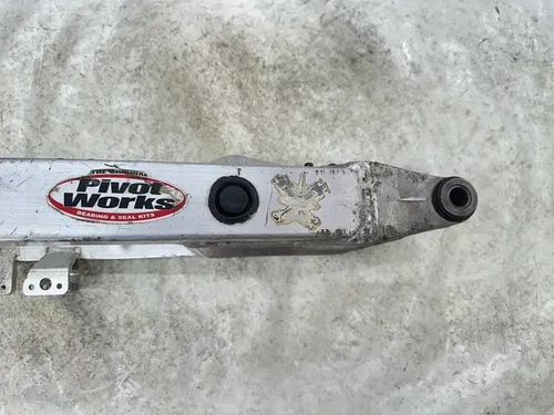 OEM 1991 91 HONDA CR125R CR125 CR 125 REAR SWINGARM SWING ARM 52000-KZ4-730
