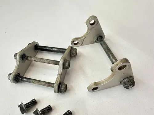 USED OEM 90-99 SUZUKI DR350 DR 350 ENGINE MOTOR UPPER & FRONT MOUNTS BRACKETS