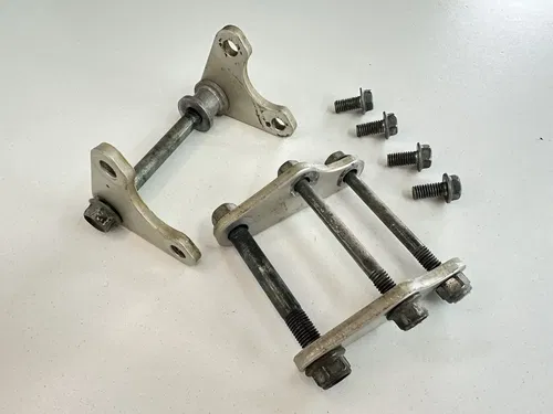USED OEM 90-99 SUZUKI DR350 DR 350 ENGINE MOTOR UPPER & FRONT MOUNTS BRACKETS