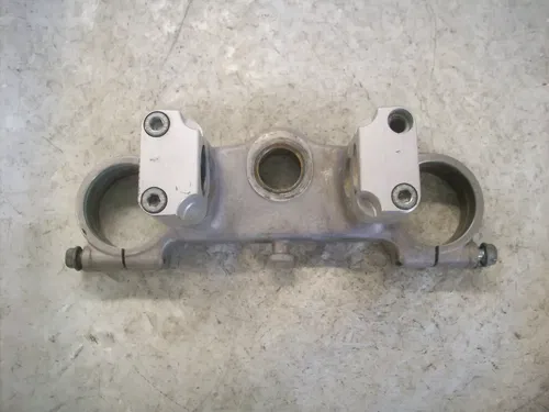 #2 USED 98 1998 HONDA CR 125 TOP UPPER STEERING TRIPLE TREE W 1 1/8" BAR MOUNTS