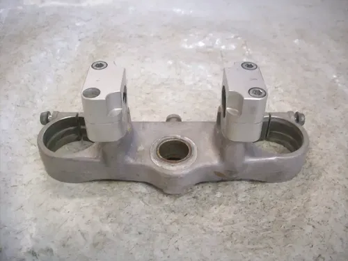 #2 USED 98 1998 HONDA CR 125 TOP UPPER STEERING TRIPLE TREE W 1 1/8" BAR MOUNTS