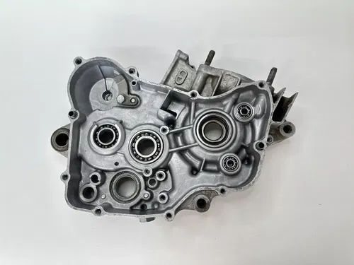 OEM 98 1998 HONDA CR125R CR125 CR 125 RIGHT SIDE ENGINE MOTOR CASE CRANKCASE