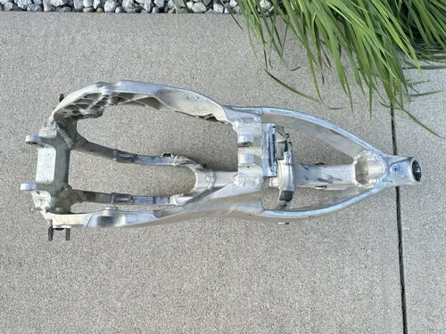 USED OEM 08 2008 HONDA CRF 250 R CRF250R FRAME W TTL PAPERS
