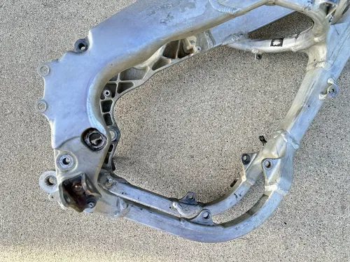 USED OEM 08 2008 HONDA CRF 250 R CRF250R FRAME W TTL PAPERS