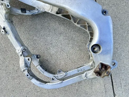 USED OEM 08 2008 HONDA CRF 250 R CRF250R FRAME W TTL PAPERS