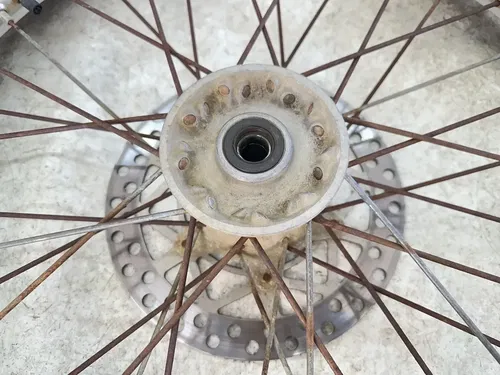 USED OEM 92-95 YAMAHA YZ 250 / 92-97 WR250 FRONT 21" WHEEL RIM & HUB ASSY