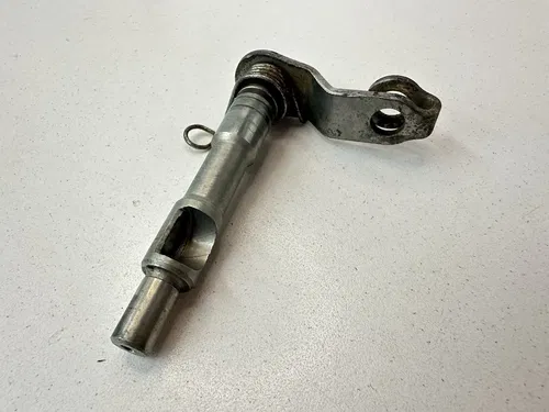 USED OEM 04 05 YAMAHA YZ450F CLUTCH CABLE ARM PUSH LEVER 5XD-16381-00-00