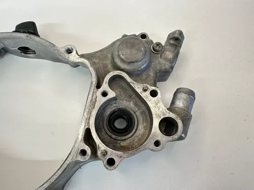 OEM 97 98 HONDA CR 125 CR125 CR125R RIGHT SIDE INNER CRACKCASE CLUTCH COVER