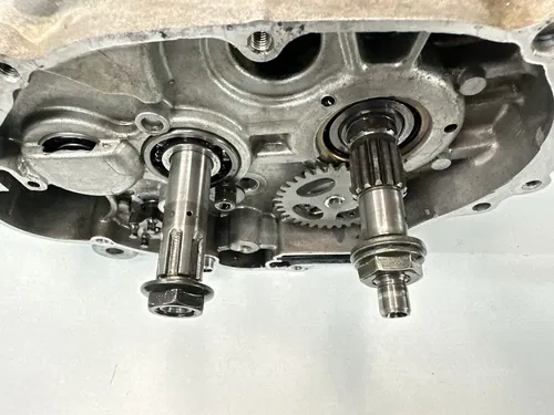 01 2001 YAMAHA TTR90 TTR TT-R 90 ENGINE MOTOR CRANKCASE CRANKSHAFT BOTTOM END