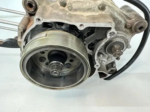 01 2001 YAMAHA TTR90 TTR TT-R 90 ENGINE MOTOR CRANKCASE CRANKSHAFT BOTTOM END