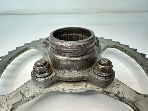 OEM 85-93 SUZUKI LT230 E S QUADRUNNER QUADSPORT REAR AXLE SPROCKET & HUB FLANGE